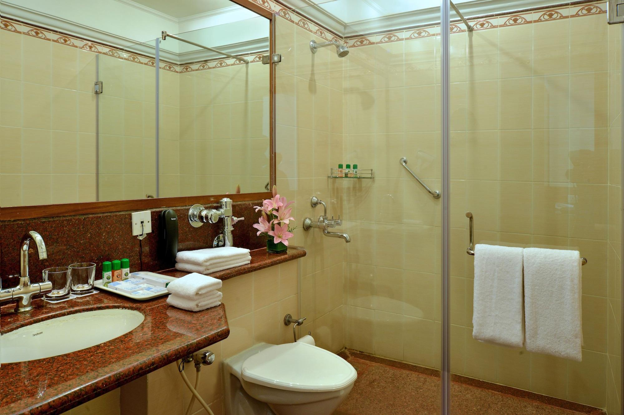 J P Cordial Hotel Bangalore Luaran gambar