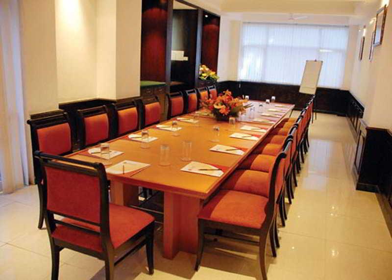 J P Cordial Hotel Bangalore Kemudahan gambar