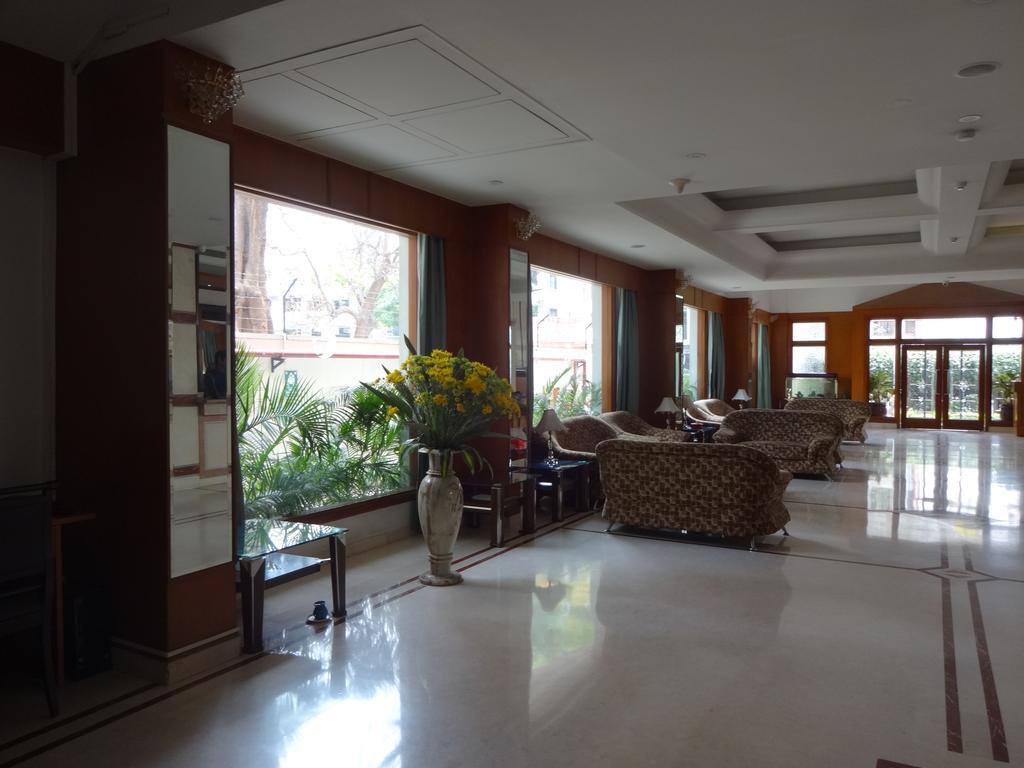 J P Cordial Hotel Bangalore Luaran gambar