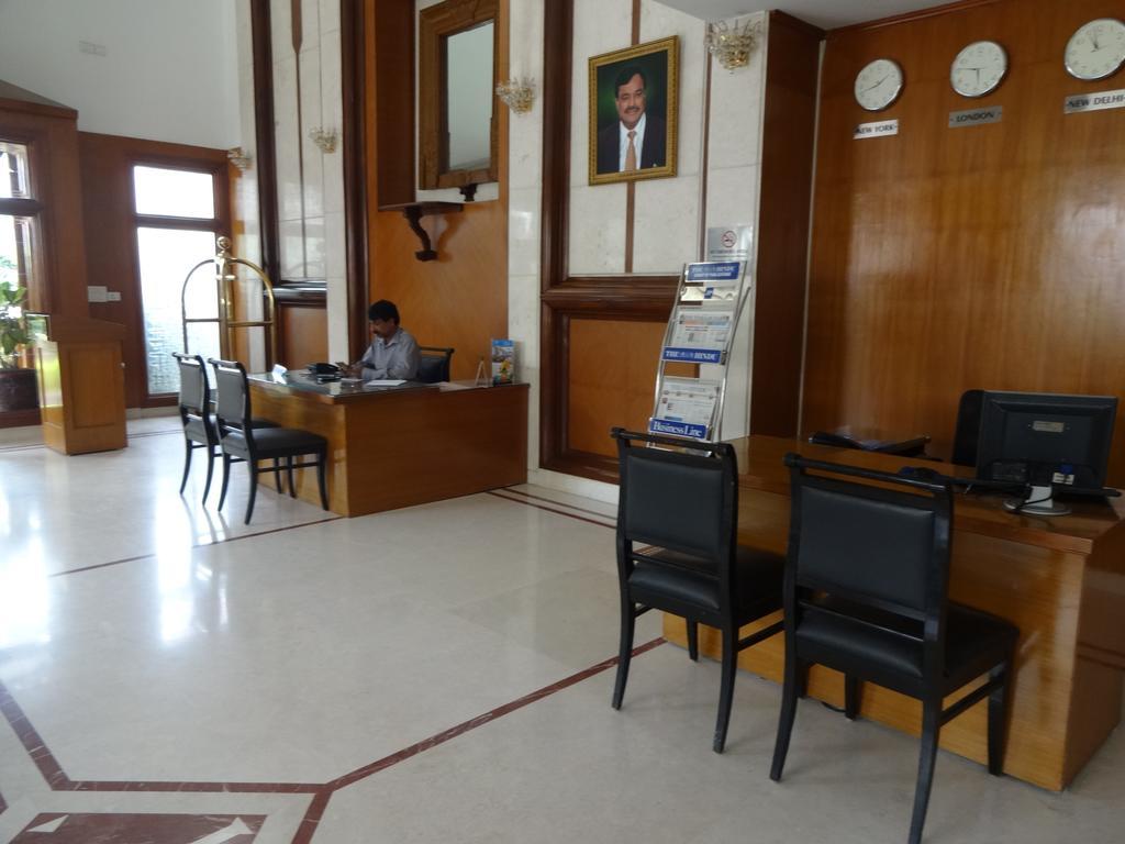 J P Cordial Hotel Bangalore Luaran gambar