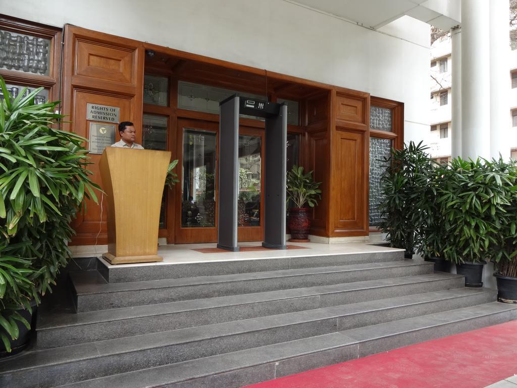 J P Cordial Hotel Bangalore Luaran gambar