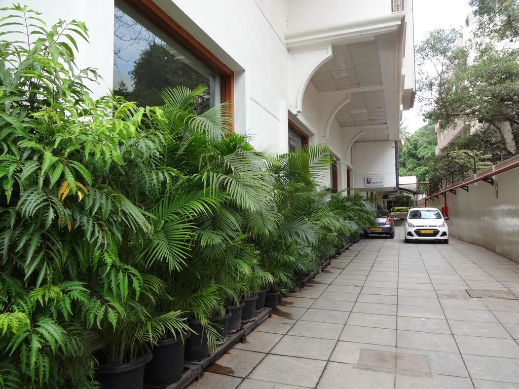 J P Cordial Hotel Bangalore Luaran gambar