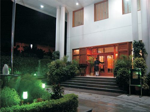 J P Cordial Hotel Bangalore Luaran gambar
