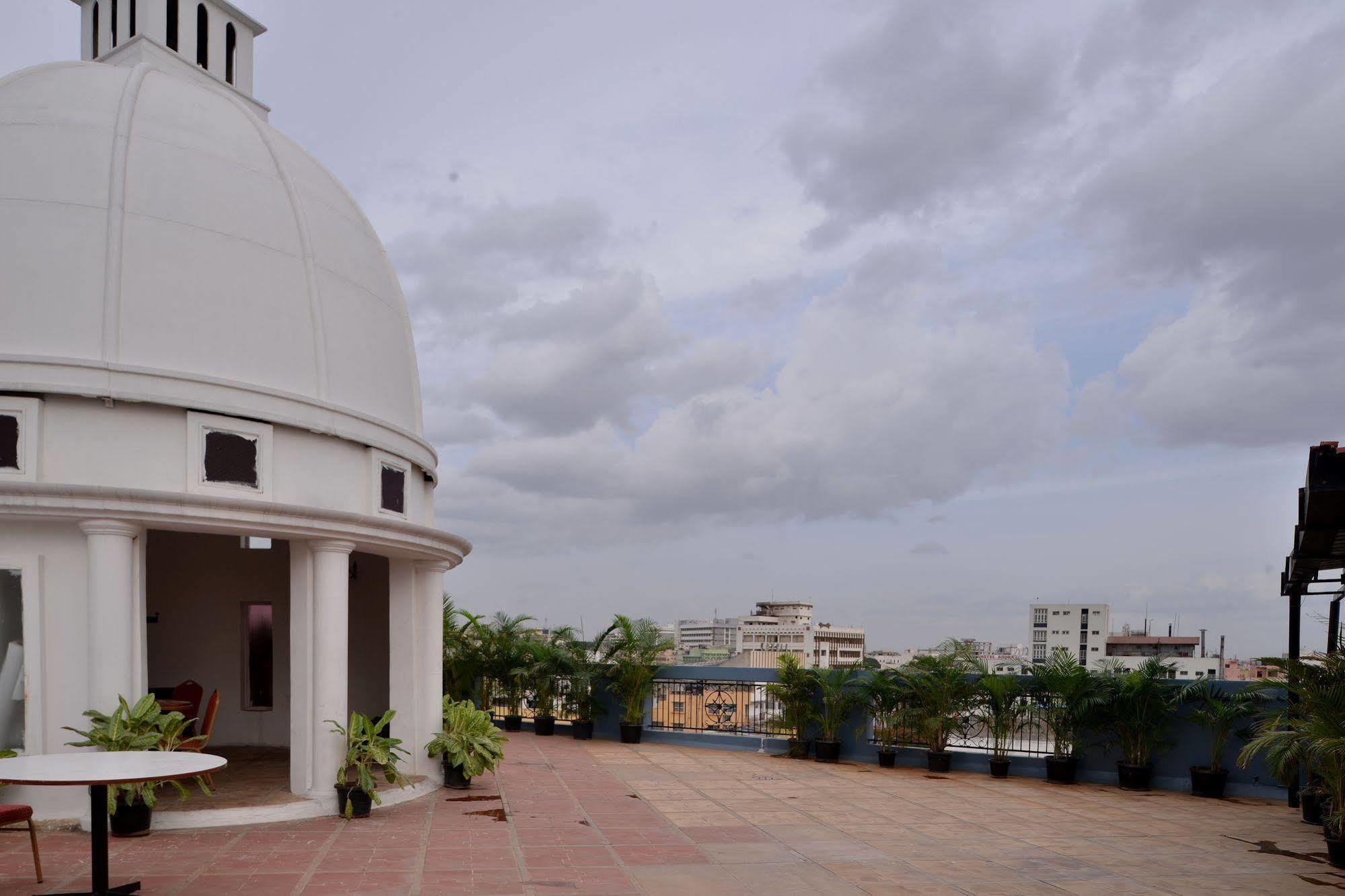 J P Cordial Hotel Bangalore Luaran gambar
